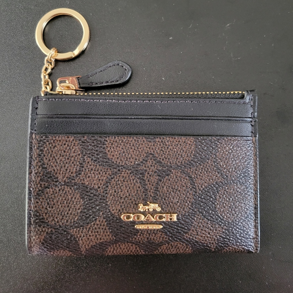 **SOLD** Coach Slim ID Wallet In Signature Canvas